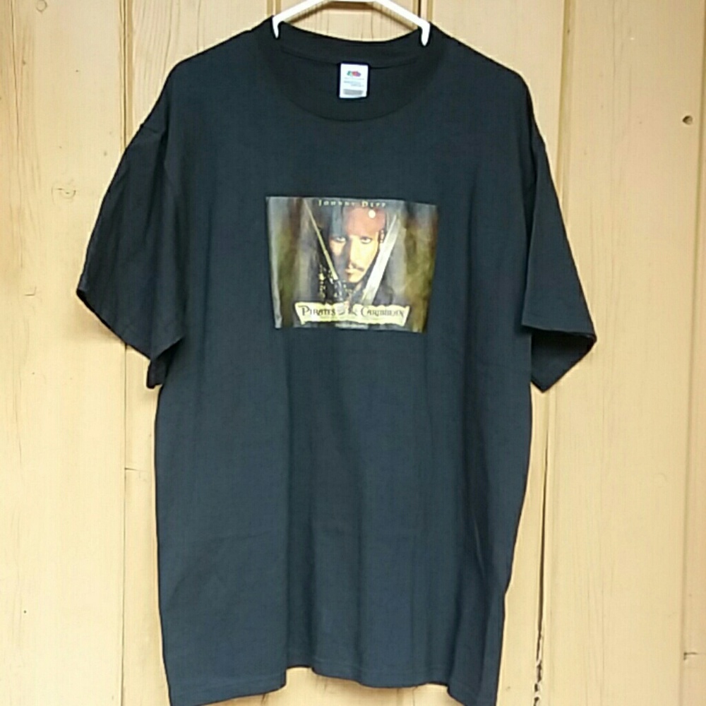 SOLD🆓Pirates of the Caribbean Shirt With Purchase of Pirates Light - Picture 1 of 3